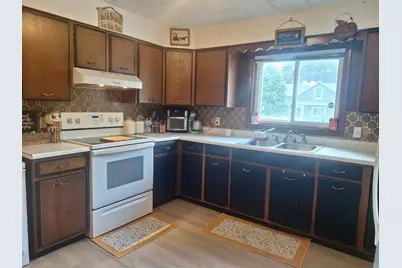 200 N Oregon Street, Troy Grove, IL 61372 - Photo 4