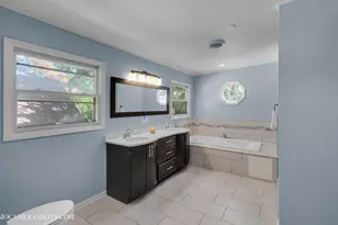 193 Lake Ct, Crystal Lake, IL 60014 - Photo 10