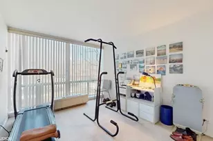 601 E 32nd St, Chicago, IL 60616 - Photo 14