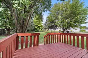 23 Breckenwood Ct, Bloomington, IL 61704 - Photo 28