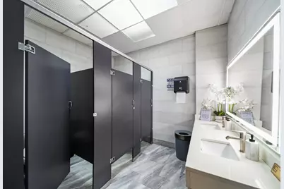 6155 W Fullerton Avenue, Chicago, IL 60639 - Photo 20