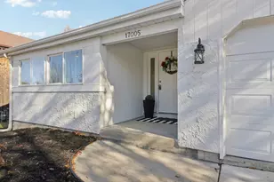 17005 Thackery St, Oak Forest, IL 60452 - Photo 4