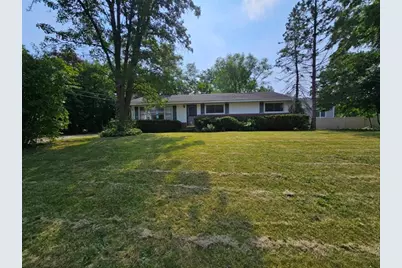 1004 Jenkisson Avenue, Lake Bluff, IL 60044 - Photo 1