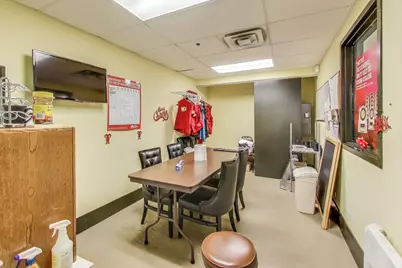 675 W Golf Road, Hoffman Estates, IL 60169 - Photo 12