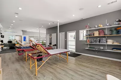 4616 W Fullerton Avenue, Chicago, IL 60639 - Photo 30