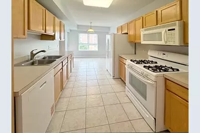 190 Milwaukee Avenue #606, Wheeling, IL 60090 - Photo 2