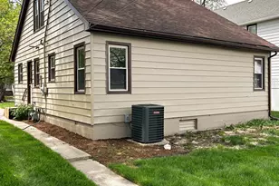 384 N Grand Ave, Bradley, IL 60915 - Photo 4