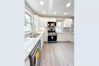 384 N Grand Avenue, Bradley, IL 60915 - Photo 10