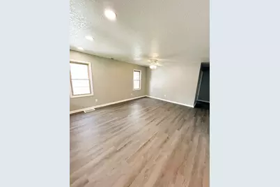 384 N Grand Avenue, Bradley, IL 60915 - Photo 6