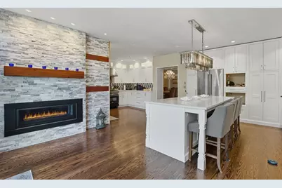 2626 W Lunt Avenue, Chicago, IL 60645 - Photo 16