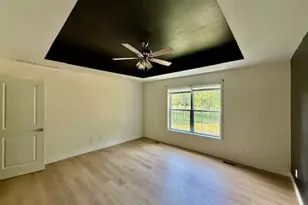 709 N Abbey Rd, Urbana, IL 61802 - Photo 12