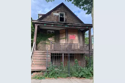 8453 S Muskegon Avenue, Chicago, IL 60617 - Photo 1