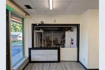 819 N Galena Avenue, Dixon, IL 61021 - Photo 6