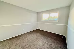 906 Blackhawk Dr, University Park, IL 60484 - Photo 2