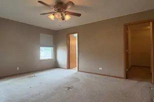 211 Leah Ct, Sycamore, IL 60178 - Photo 24