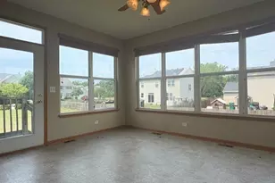 211 Leah Ct, Sycamore, IL 60178 - Photo 8