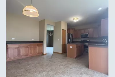 211 Leah Court, Sycamore, IL 60178 - Photo 6