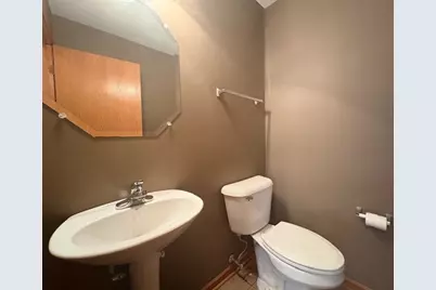 211 Leah Court, Sycamore, IL 60178 - Photo 10