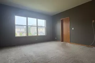 211 Leah Ct, Sycamore, IL 60178 - Photo 16