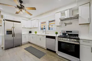 2719 W 94th St, Evergreen Park, IL 60805 - Photo 14