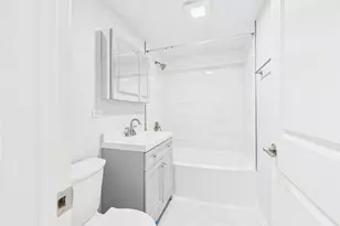 2719 W 94th St, Evergreen Park, IL 60805 - Photo 24