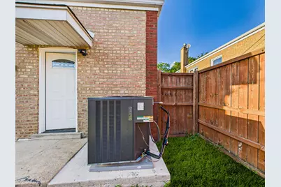 2719 W 94th Street, Evergreen Park, IL 60805 - Photo 30