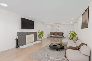 2719 W 94th St, Evergreen Park, IL 60805 - Photo 2