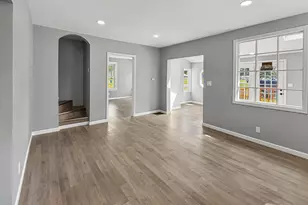 302 W Cook St, Sheffield, IL 61361 - Photo 6