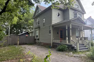 404 E Park St, Champaign, IL 61820 - Photo 2