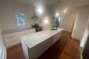 404 E Park St, Champaign, IL 61820 - Photo 8