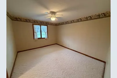 5897 Country Meadow Lane, Clifton, IL 61727 - Photo 18