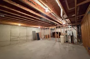 5897 Country Meadow Ln, Clifton, IL 61727 - Photo 34