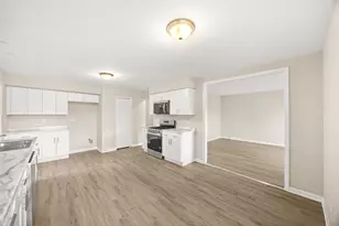 17212 Hawthorne Rd, East Hazel Crest, IL 60429 - Photo 12