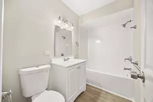 17212 Hawthorne Rd, East Hazel Crest, IL 60429 - Photo 20