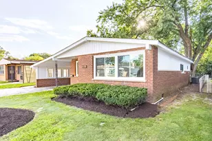 17212 Hawthorne Rd, East Hazel Crest, IL 60429 - Photo 4