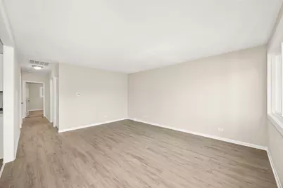 17212 Hawthorne Road, East Hazel Crest, IL 60429 - Photo 8