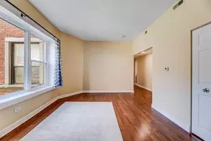 6104 S Dorchester Ave, Chicago, IL 60637 - Photo 2