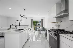 336 Westwood Ct, Vernon Hills, IL 60061 - Photo 6