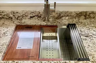 808 Bridle Ln, Wheaton, IL 60187 - Photo 6