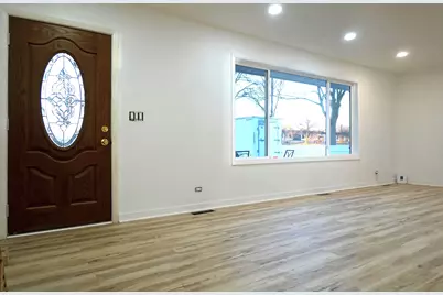 808 Bridle Lane, Wheaton, IL 60187 - Photo 12