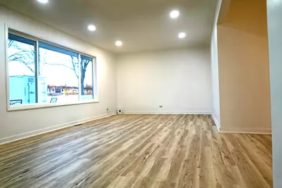 808 Bridle Lane, Wheaton, IL 60187 - Photo 4