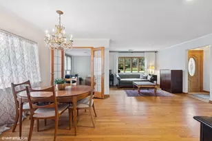 1720 W 54th Pl, La Grange Highlands, IL 60525 - Photo 2