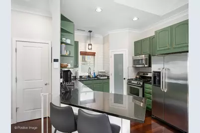 4845 N Springfield Avenue #3, Chicago, IL 60625 - Photo 8