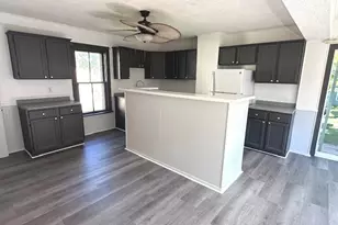 431 N Crystal St, Elgin, IL 60123 - Photo 6