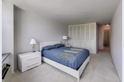 555 W Cornelia Avenue #1011, Chicago, IL 60657 - Photo 14