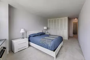 555 W Cornelia Ave, Chicago, IL 60657 - Photo 14