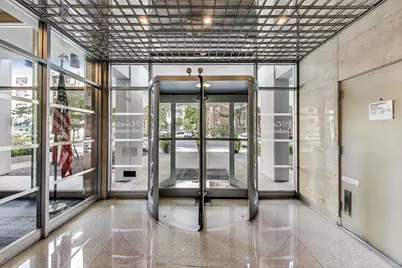 555 W Cornelia Avenue #1011, Chicago, IL 60657 - Photo 4