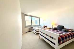 555 W Cornelia Ave, Chicago, IL 60657 - Photo 16