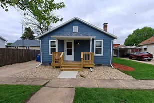 310 N La Salle Ave, Ladd, IL 61329 - Photo 1
