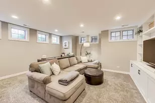 [Address not provided], Chicago, IL 60613 - Photo 22